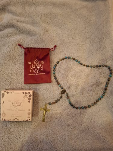 Customer's Green Agate Prayer Rosary displayed with its product box and red storage pouch.