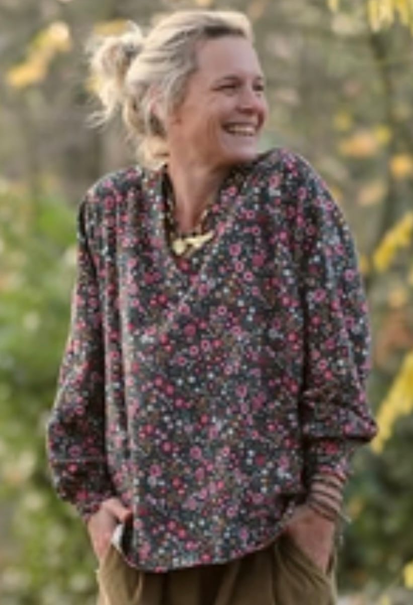 Customer photo review of Blouse  Mina – Velours milleraies fleuri champêtre