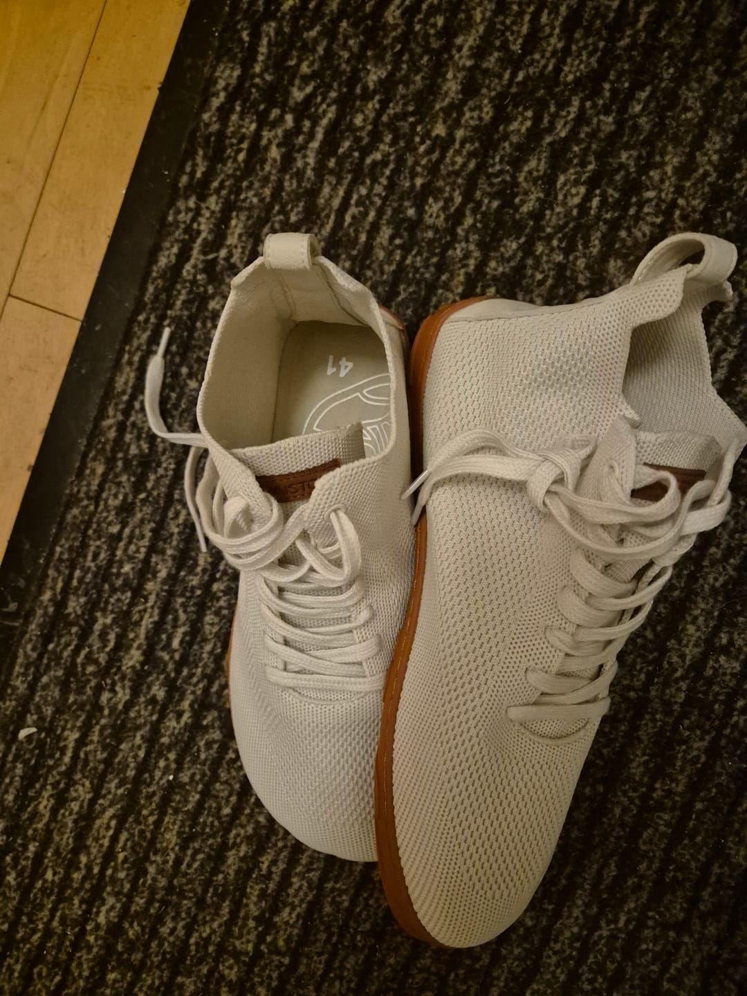 Customer photo review of Vaistoa Iloa Mid | Knitted Barefoot Sneakers