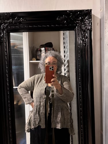 Customer photo review of Maelis Linen Top in Onyx