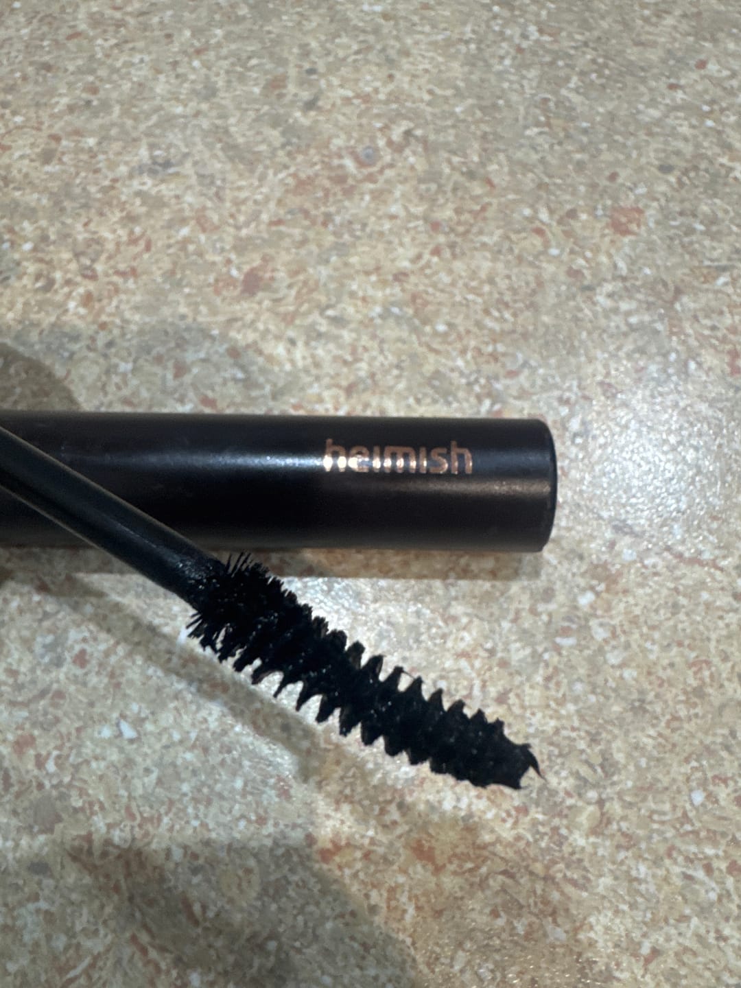 Customer photo review of Pagarinoša skropstu tuša Heimish Dailism Smudge Stop Mascara