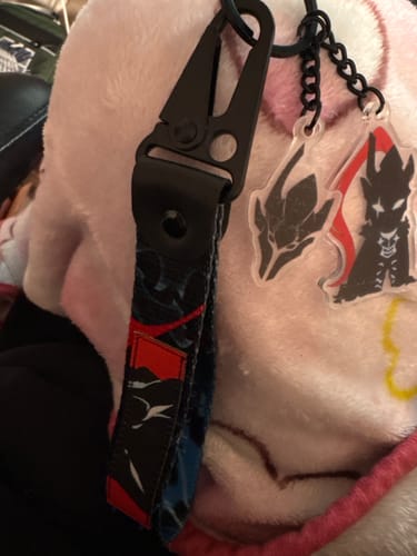 Customer photo review of Shadow Igris Keystrap Bundle (Solo Leveling)