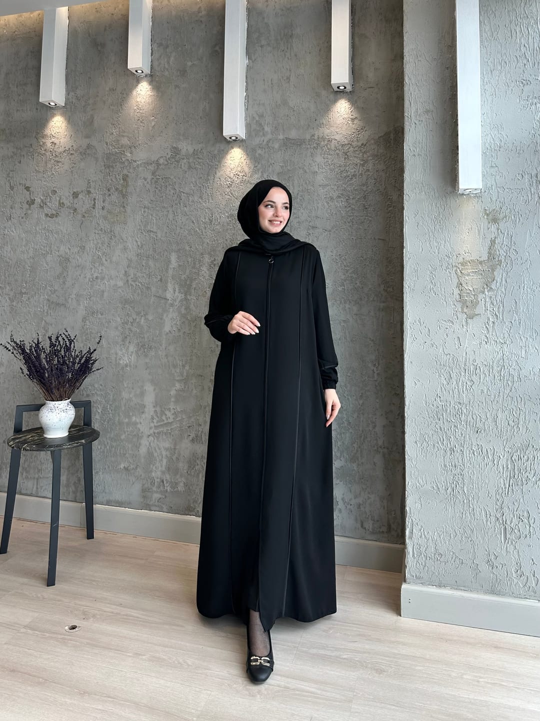Customer photo review of Parlak Biyeli Fermuarlı İNCE DOKUMA Kumaş Ferace-5117