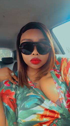 Customer photo review of Mabontle 10 inch 5x5 Vietnamese SDD Bone Straight Wig