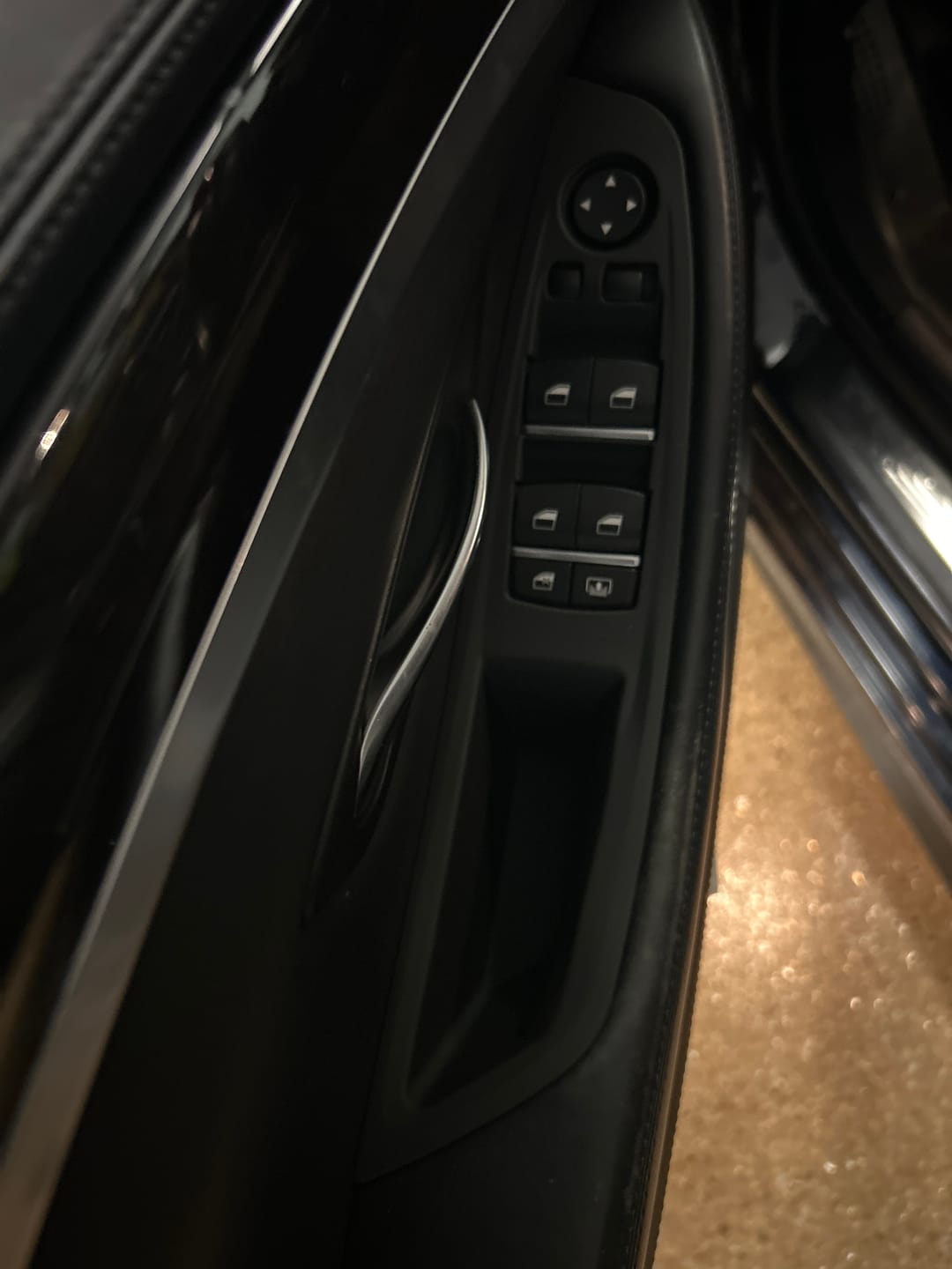 Customer photo review of For BMW 5 Series F10/F11 Inner Door Handle Cover Set – No-Disassembly Fix for Sticky/Melting Handles (2011–2017)
