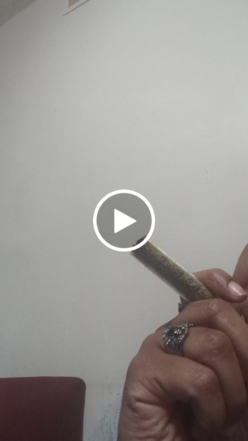 Customer video review of Twisty Glass Blunt Original