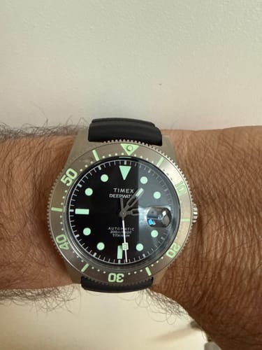 Customer photo review of Timex Deepwater Reef 200 Men's 40mm Titanium Automatic Watch TW2W73800