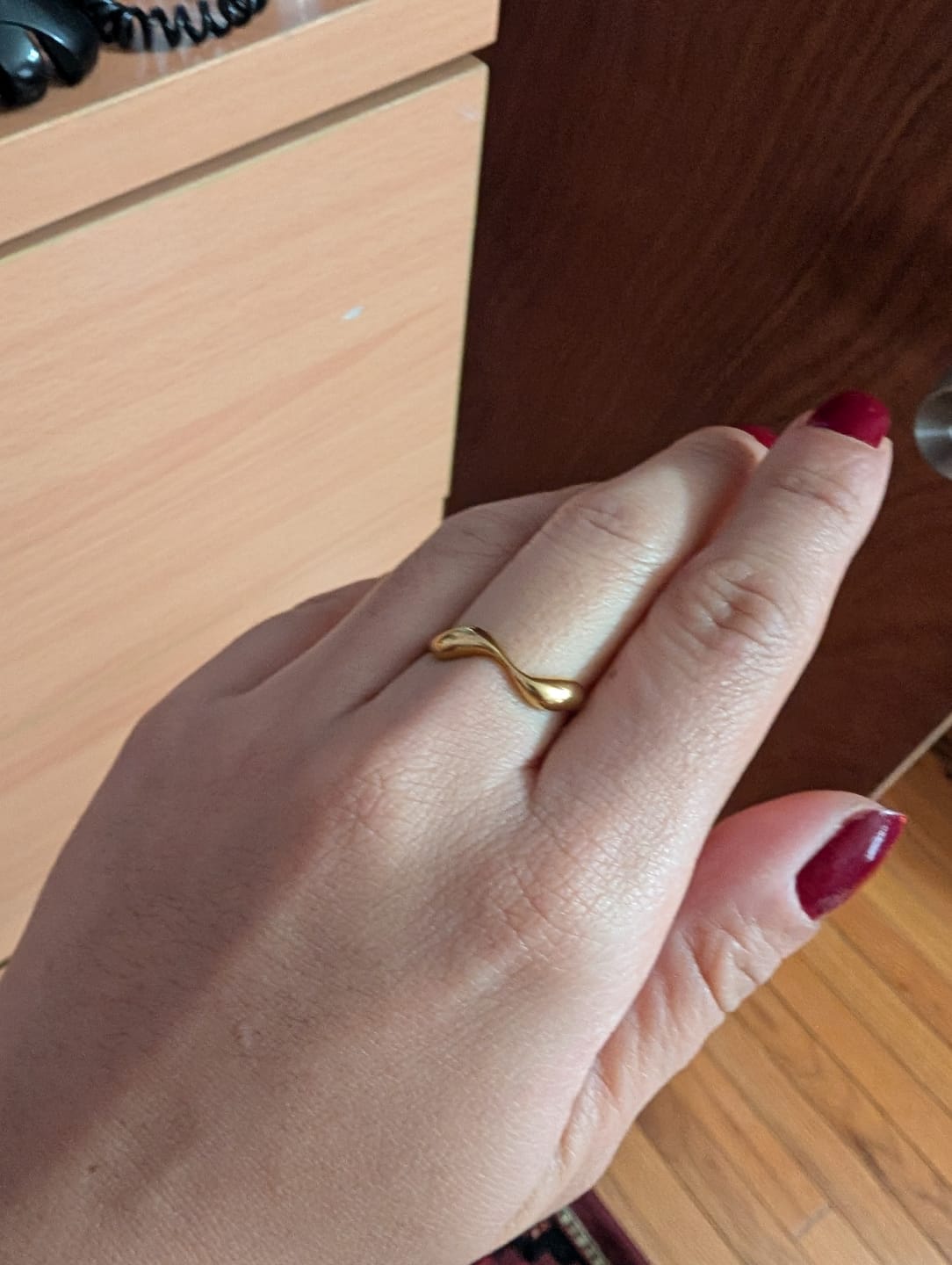 Customer photo review of 18K Gold Wave Ring