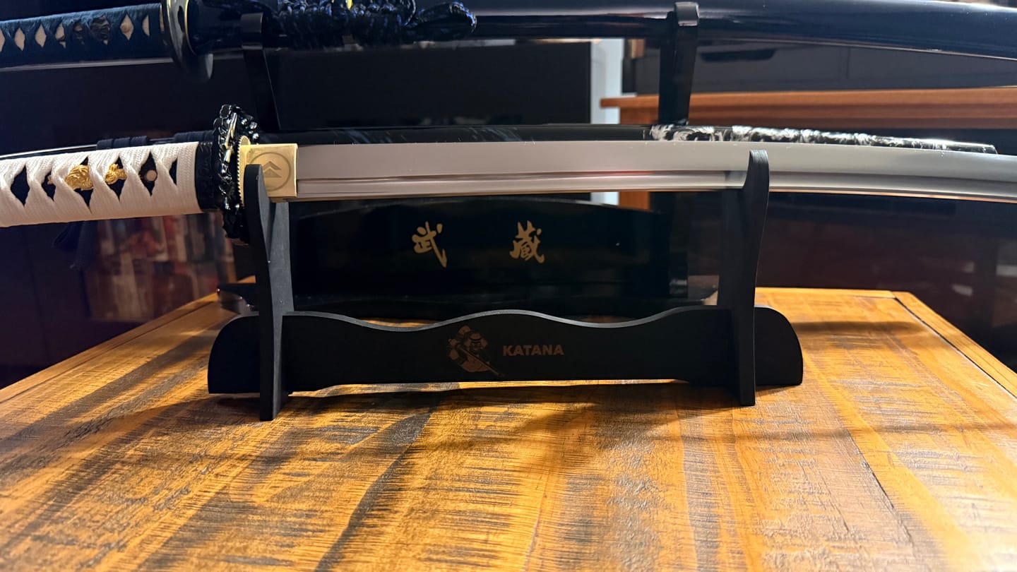 Customer photo review of Katana Stand®