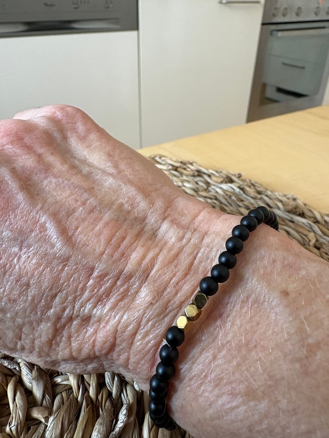 Customer photo review of Obsidian Armband - Naturband