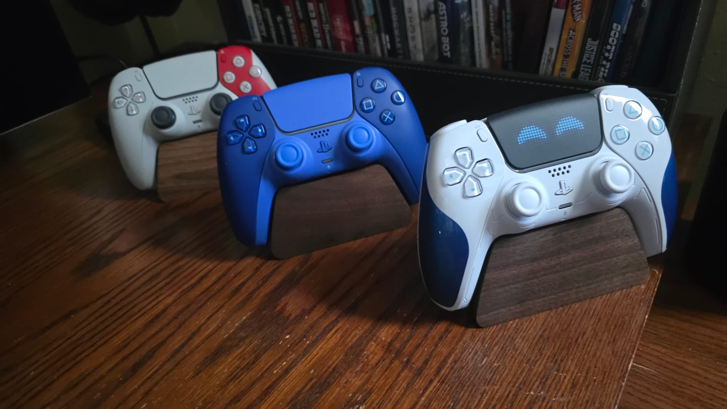 Customer photo review of PS5 Xbox Switch Pro Controller Stand