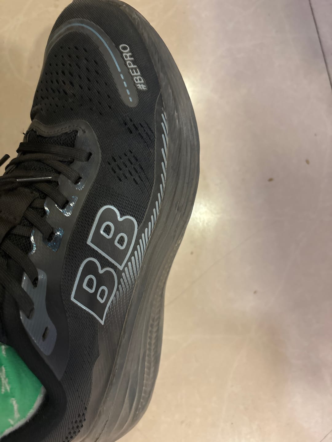 Customer photo review of Bacca Bucci AEROCORE All-Day Athleisure Sneakers