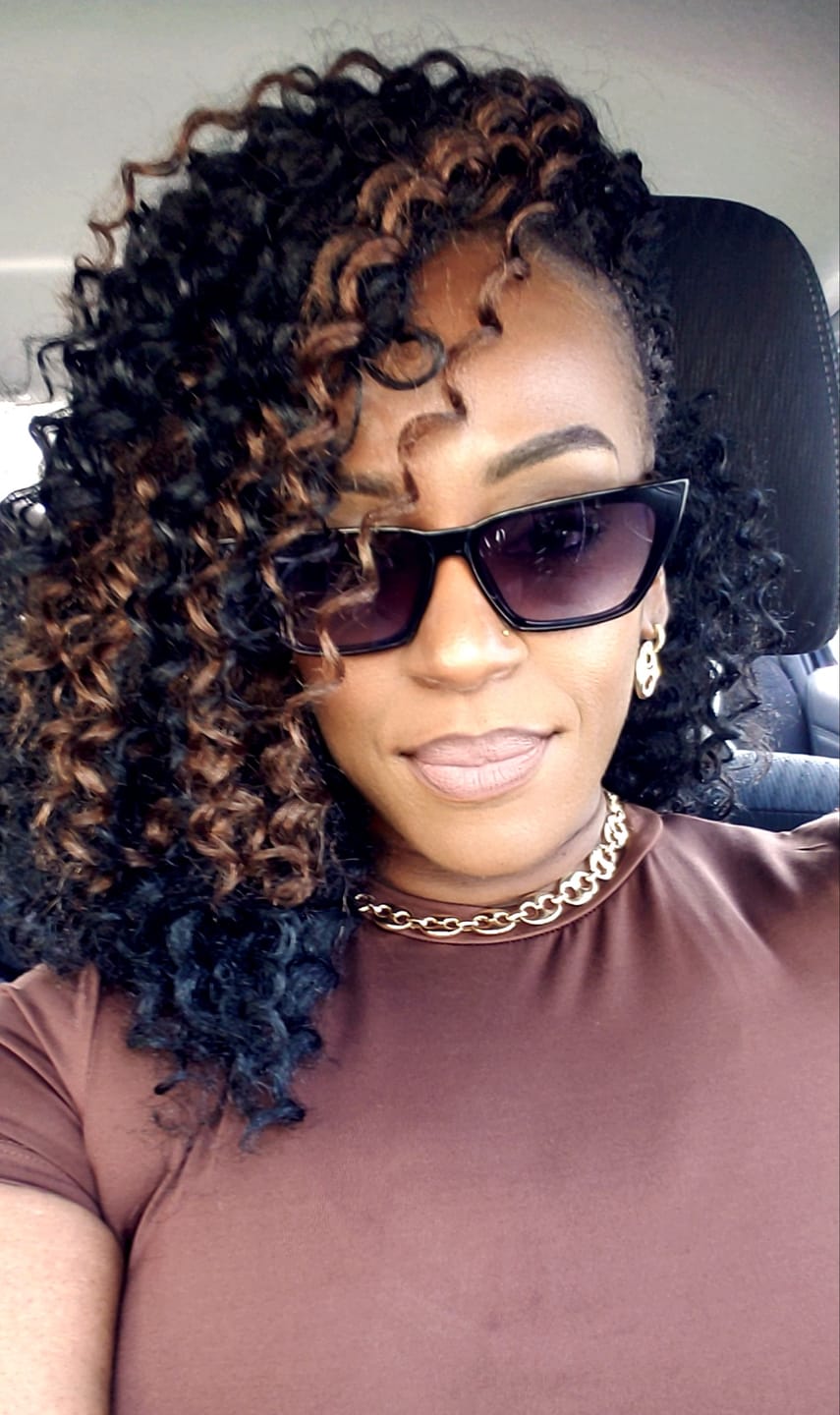 Customer photo review of Model Model Glance Crochet Braid - BEACH CURL 12"