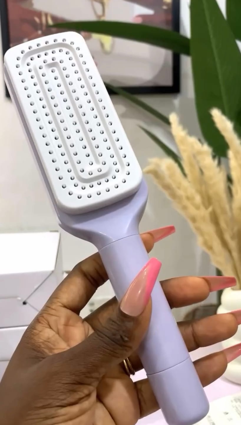 Customer photo review of Koko Self Cleaning Hair Brush