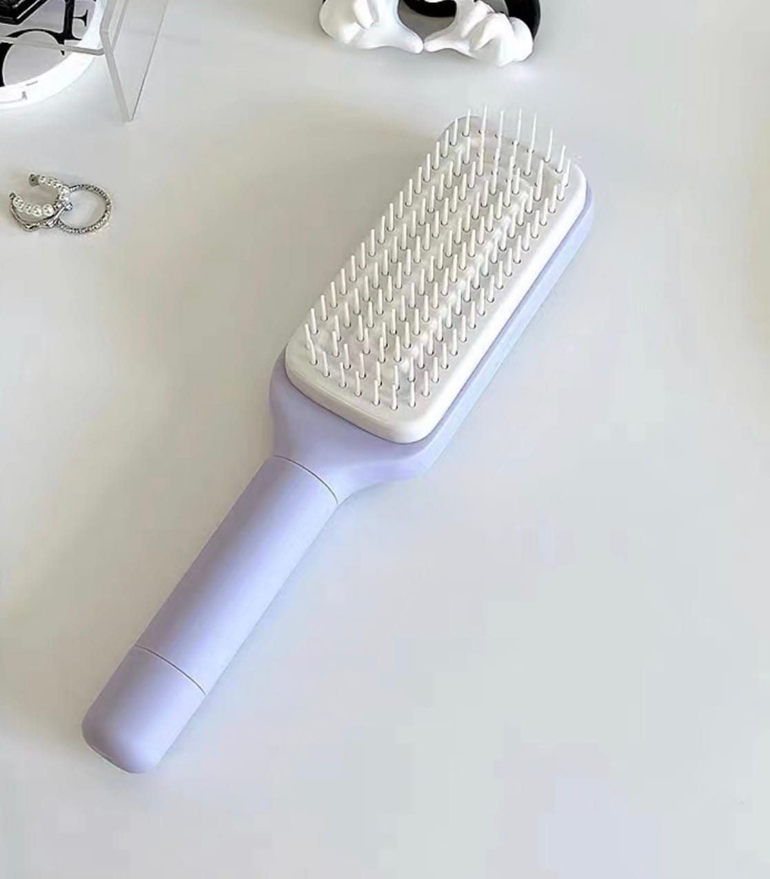 Customer photo review of Koko Self Cleaning Hair Brush