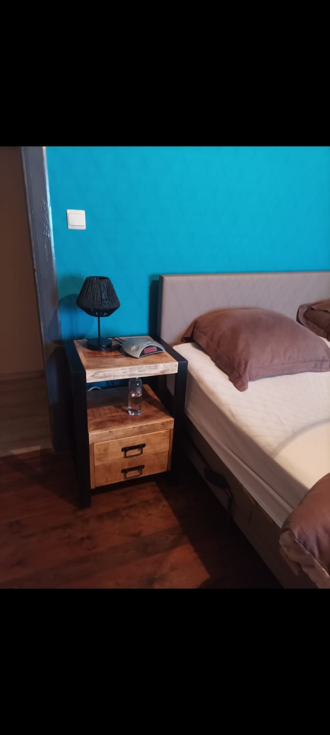 Customer photo review of Mango Houten Nachtkastje Britt | 50x40x70cm Tijdloos & Handgemaakt Design