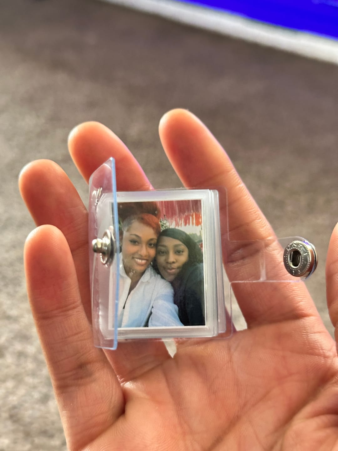 Customer photo review of MiniscrapBook® Mini Album Keychain