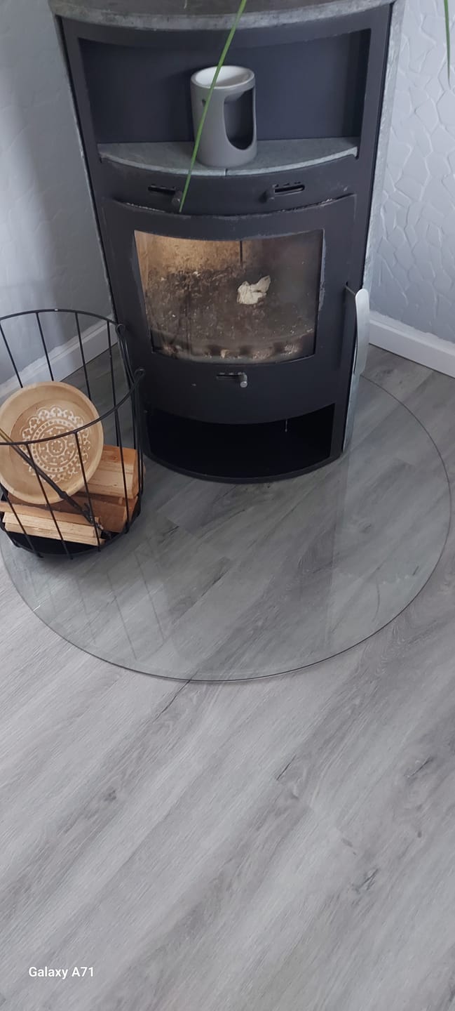 Customer photo review of Glasplatte Kamin, Funkenschutzplatte Glas für Kaminofen - Kreis