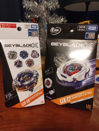 Customer photo review of [Pre-Order] Takara Tomy Beyblade X UX-17 MeteorDragoon 3-70J