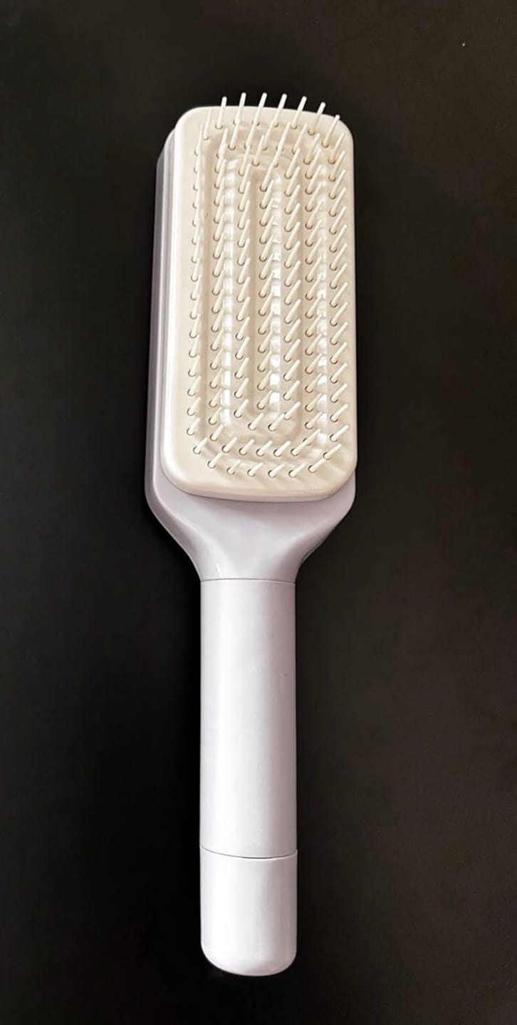 Customer photo review of Koko Self Cleaning Hair Brush