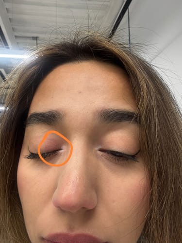 Customer photo review of Suero para pestañas y cejas