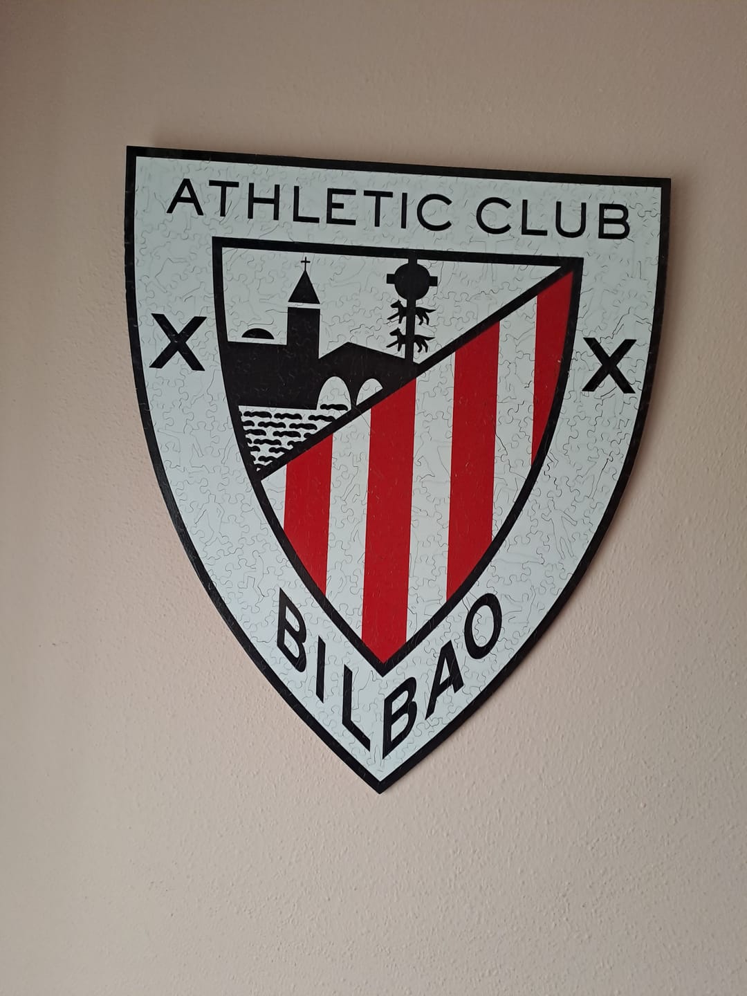 Customer photo review of Athletic Club® Logo - Puzzle de Madera