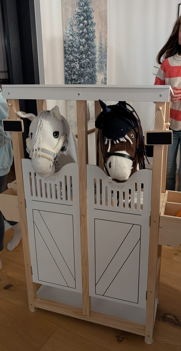 Customer photo review of By Astrup Stall für Hobby Horses