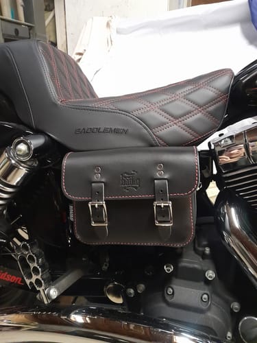 Customer photo review of H-D® Dyna Bolt On Battery Bag - DBB03