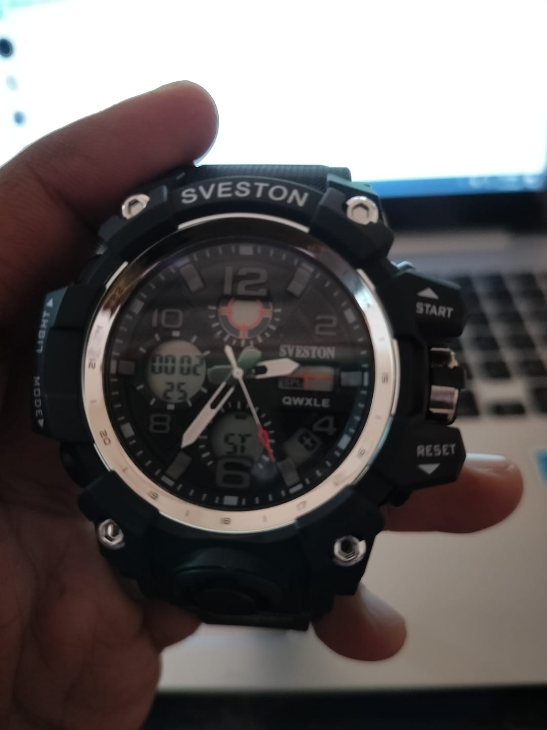 Customer photo review of Qwxle