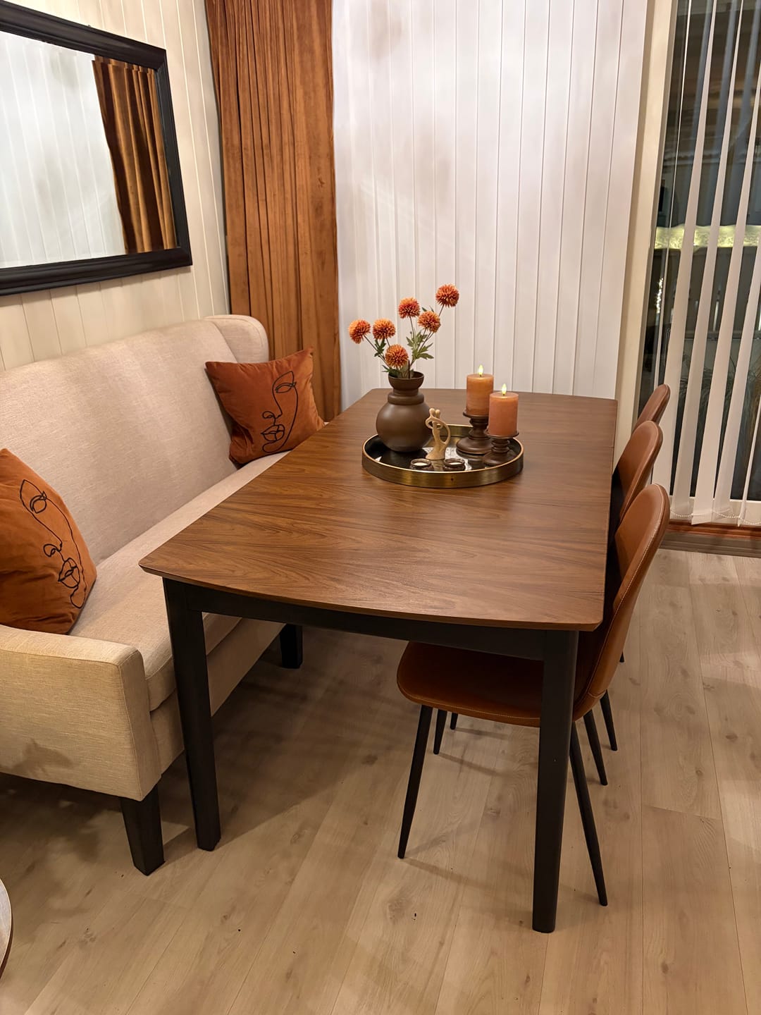Customer photo review of Walnut Deep kontaktplast