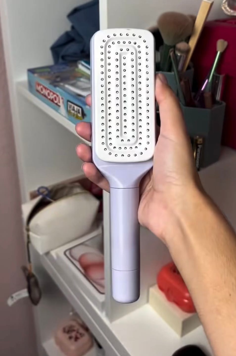 Customer photo review of Koko Self Cleaning Hair Brush