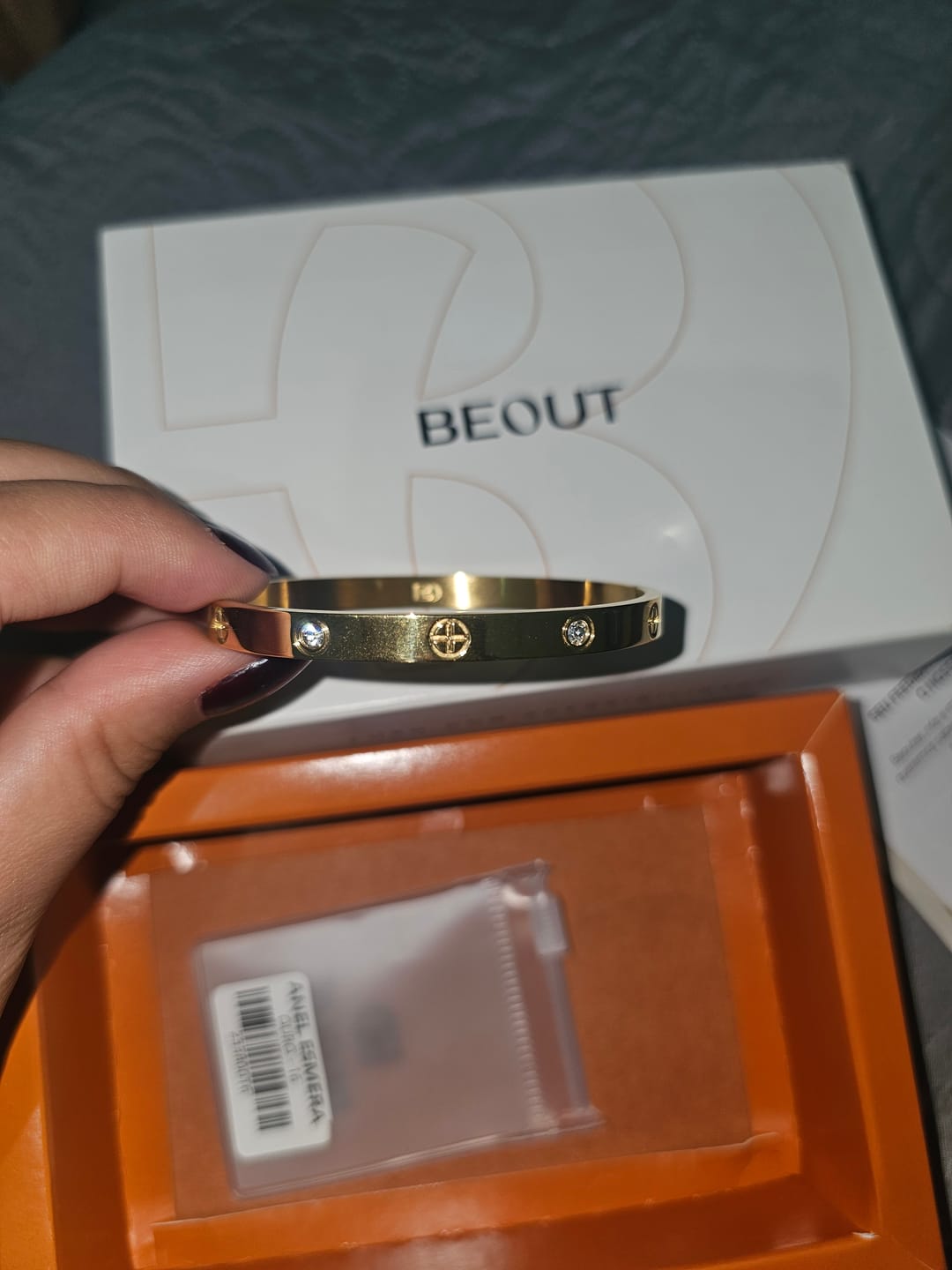 Customer photo review of Bracelete Pedras de Glamour Banhado em Ouro 18k
