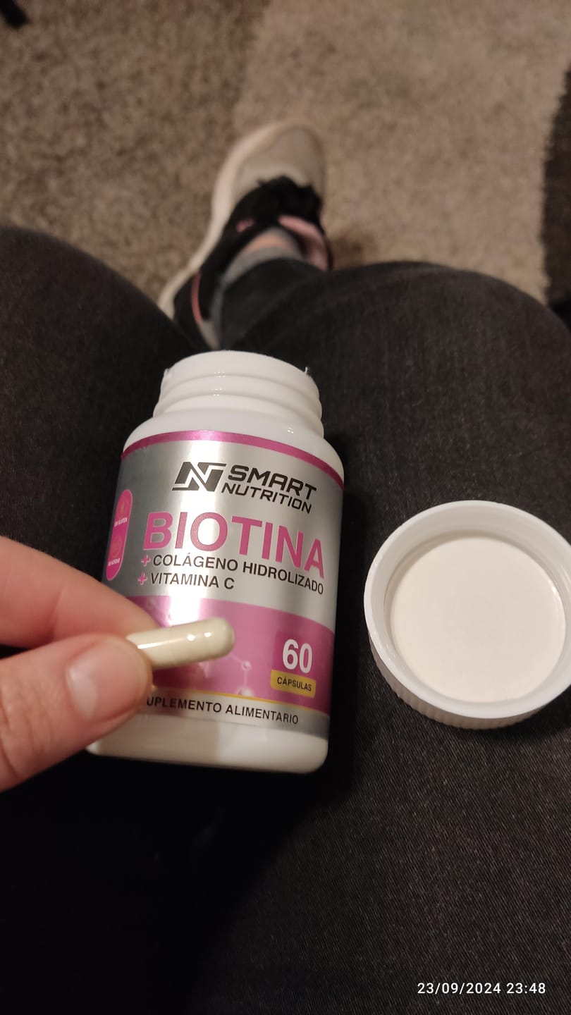 Customer photo review of Biotina + Colágeno Hidrolizado + Vitamina C - 60 CAPSULAS