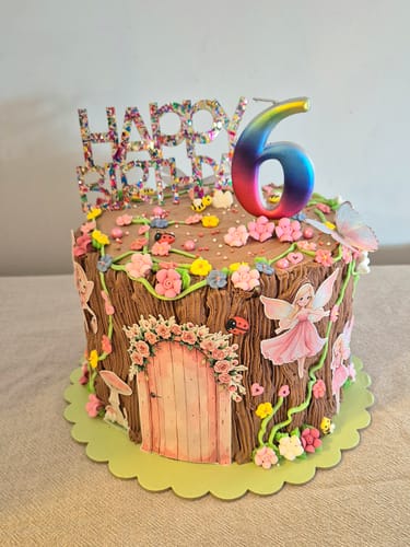 Customer photo review of Pre-cut Pink Fairy Garden - Edible Icing Images