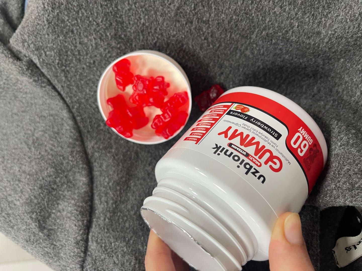 Customer photo review of Uzbionik™ Gelişim Destekleyici Multivitamin Gummy