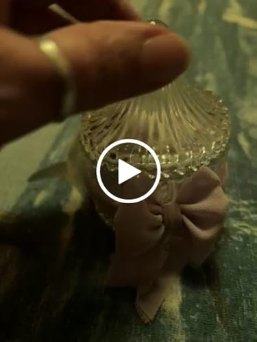 Customer video review of Bombonera de vidrio con tapa 90 ml