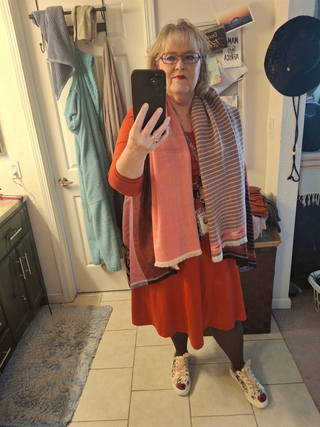 Customer photo review of Light Wool Cape Fusion Red