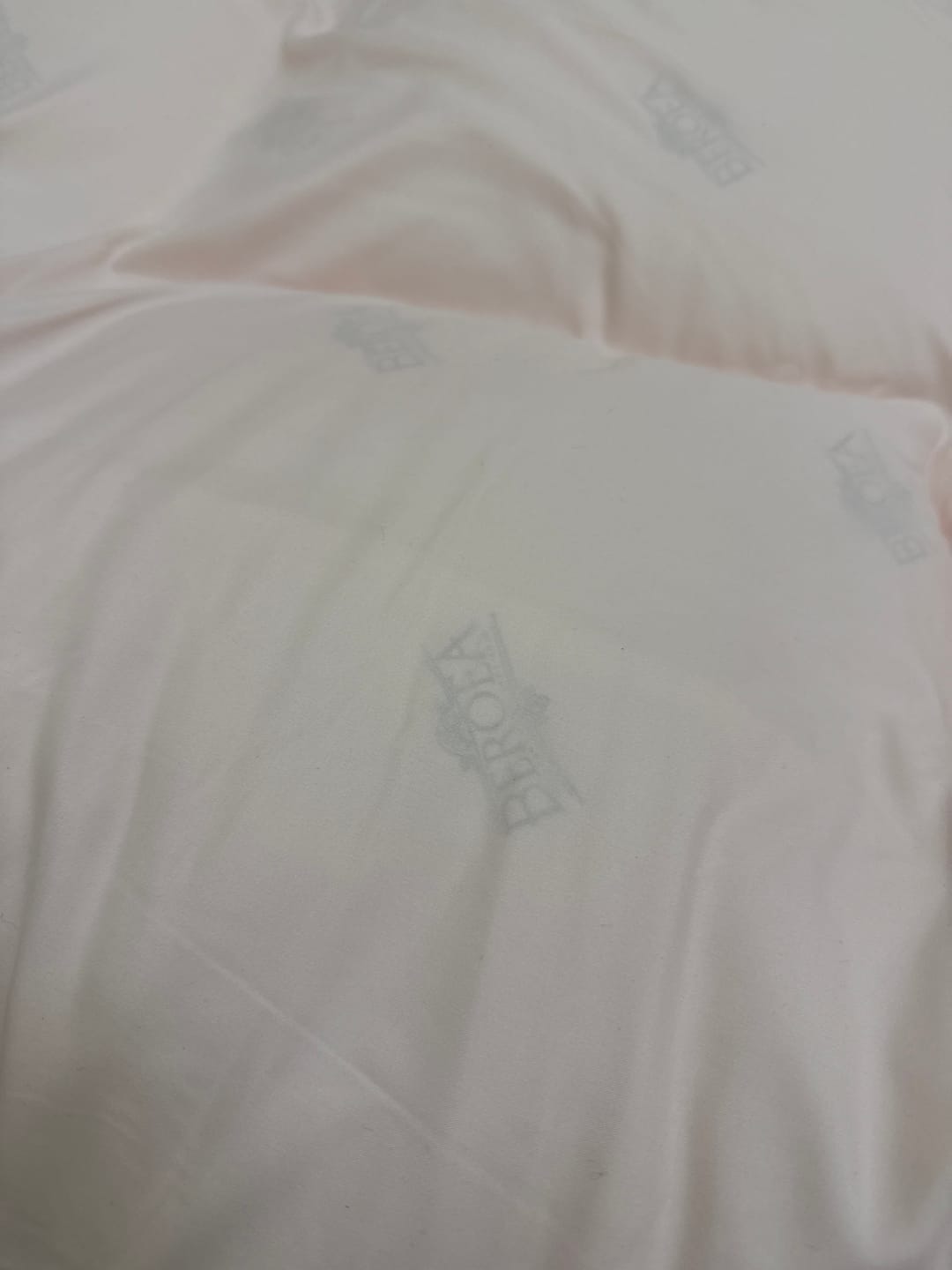 Customer photo review of Imperial Hotel Pillow Cotton %100