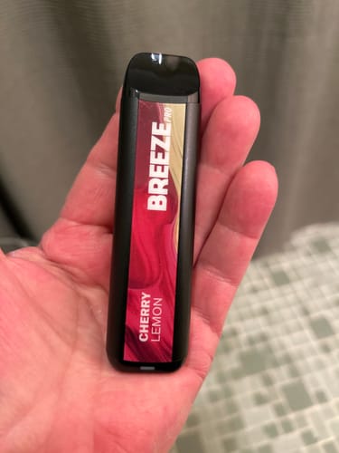 Customer photo review of Breeze Pro Disposable Vape