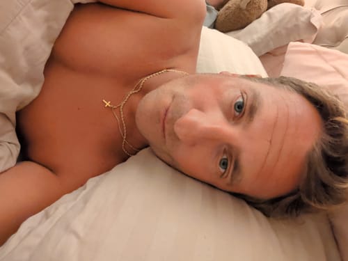 Customer photo review of CROSS CHAIN | 18K Gold