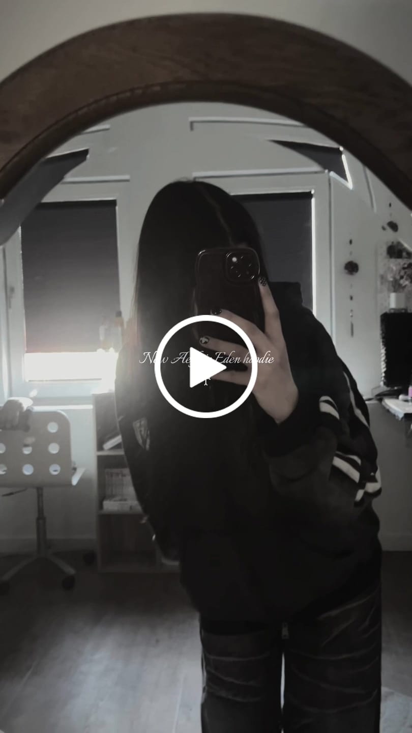 Customer video review of Aelfric Eden Boxy fit 77 Stripe Zip Hoodie – Acid Wash