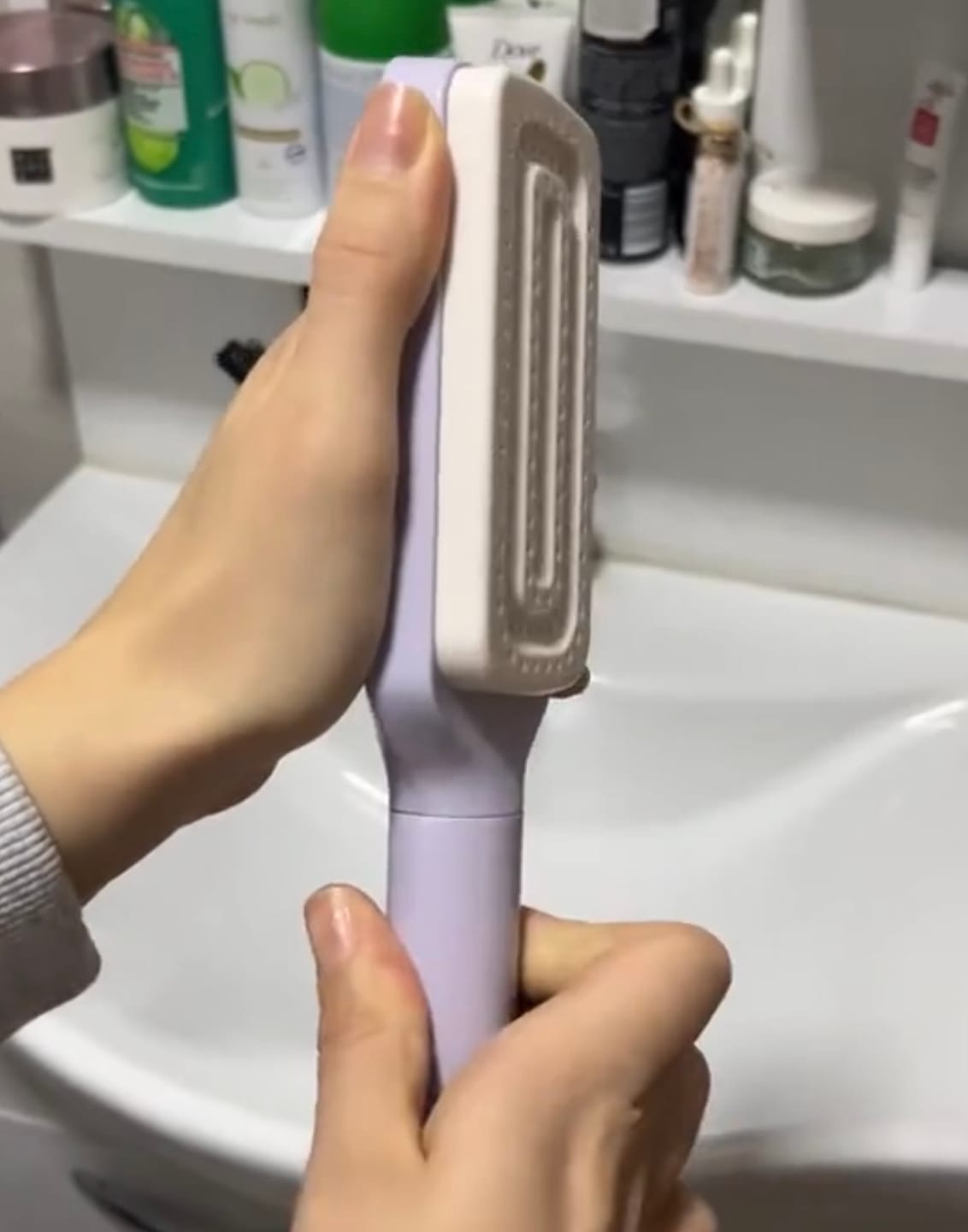 Customer photo review of Koko Self Cleaning Hair Brush