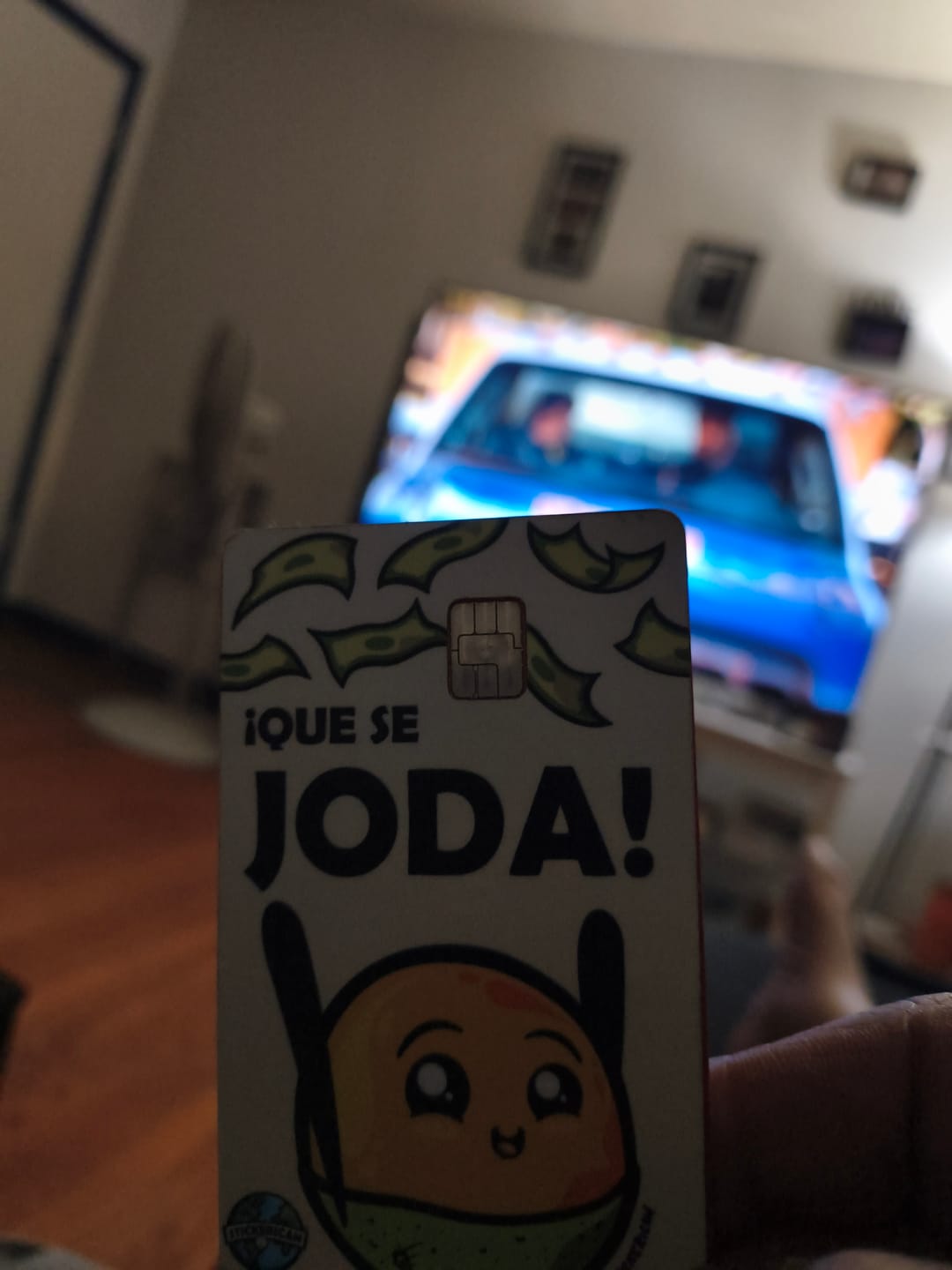 Customer photo review of Que Se Joda - Sticker para Tarjeta de Crédito