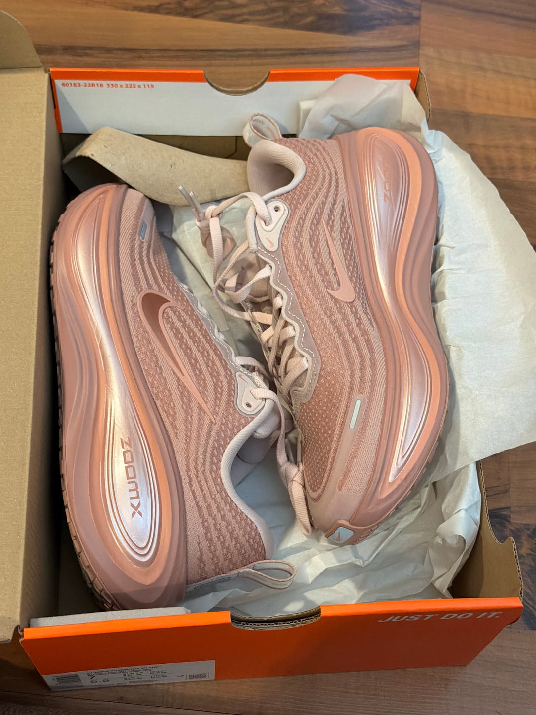 Customer photo review of Nike Vomero Plus - Women's
