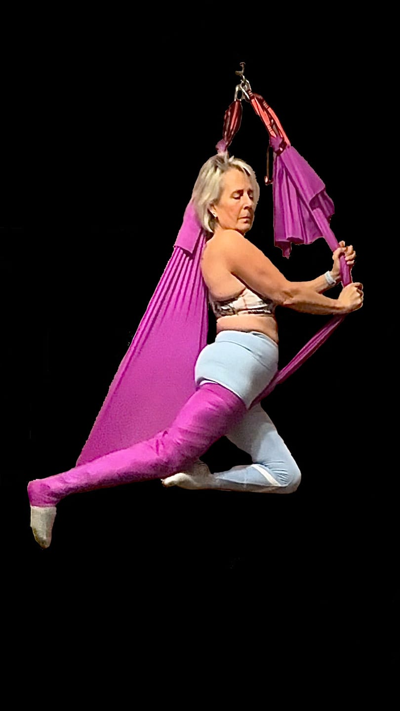 Customer photo review of Premium Aerial Yoga Tuch - orchidee