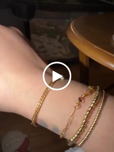 Customer video review of pavé initial bracelet