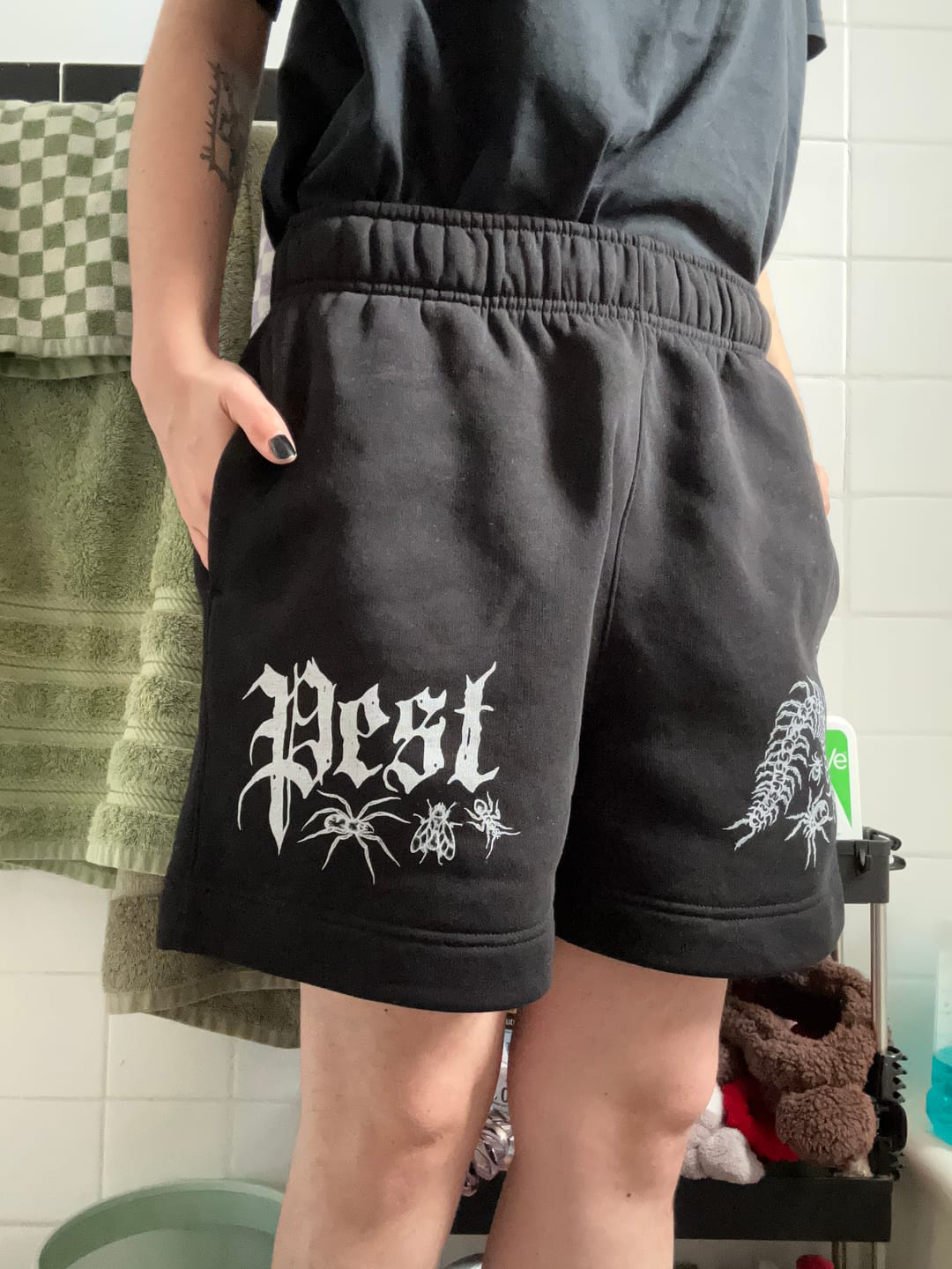 Customer photo review of Pest Relaxed Track Shorts