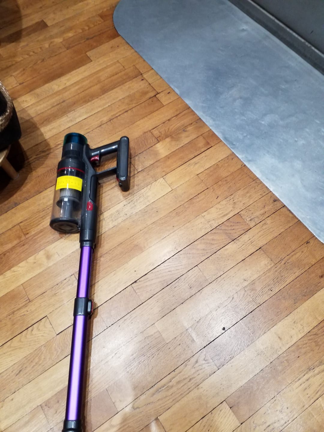 Customer photo review of Aspirateur balai V1 Pro – Moteur ultra-puissant 100 000 tr/min pour une performance exceptionnelle