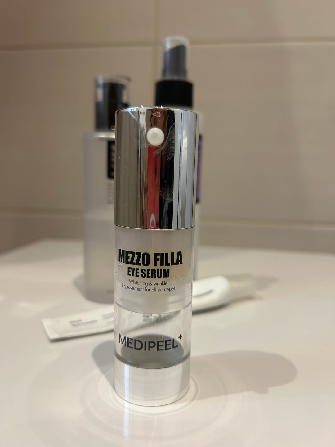 Customer photo review of Pretnovecošanās serums ādai ap acīm ar peptīdiem Medi-Peel Mezzo Filla Eye Serum