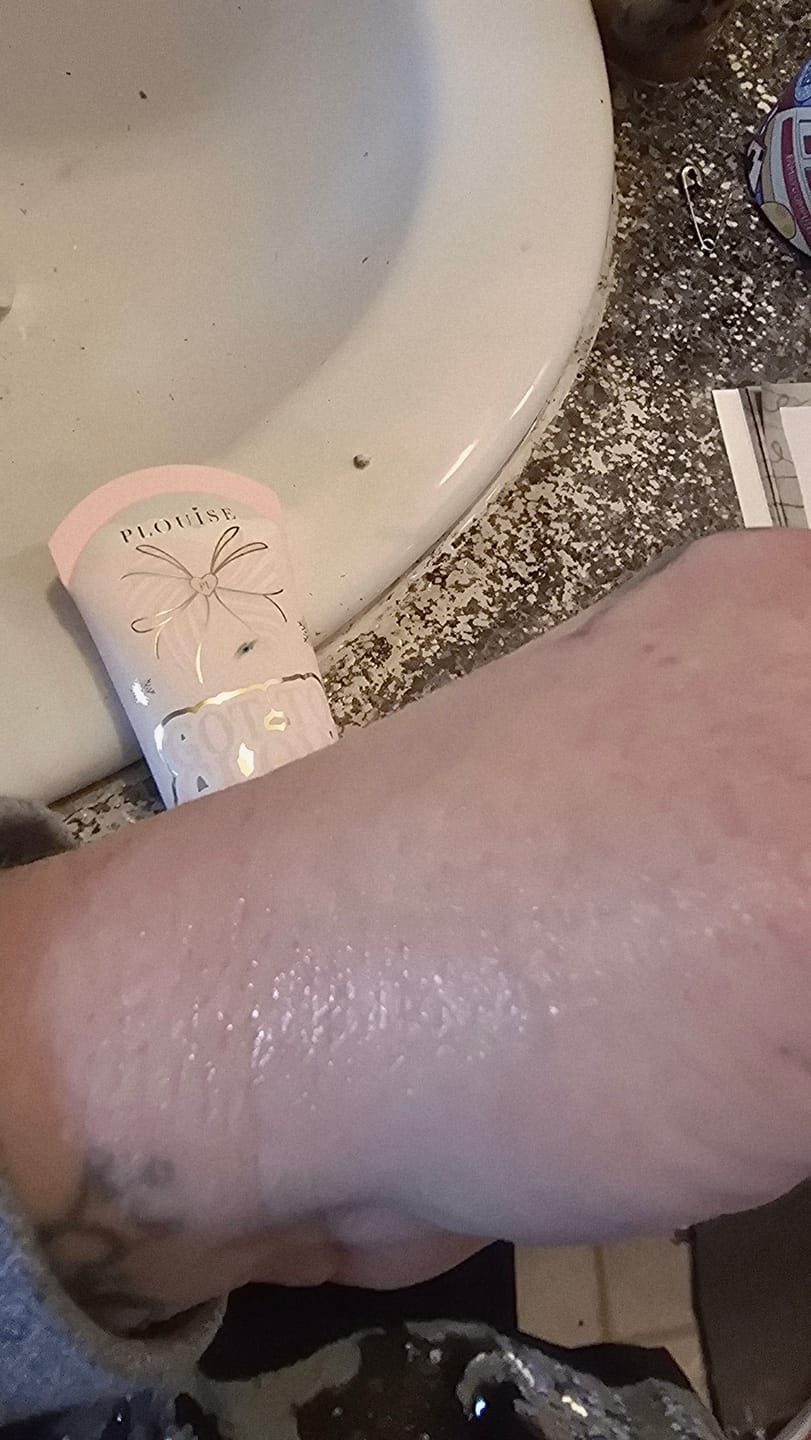 Customer photo review of P.Louise Got To Glow Shimmer Primer